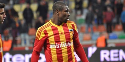 Nakoulma Çin yolcusu