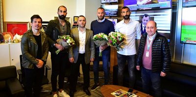 4 futbolcuya seyirden men cezası!