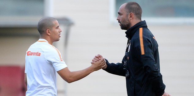Feghouli’ye Sneijder tarifesi
