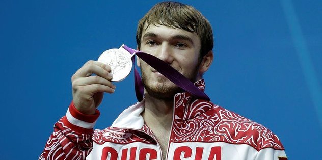 Rus haltercinin madalyası geri alındı