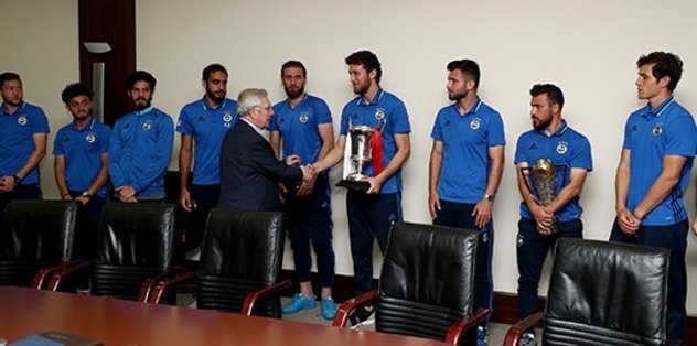Kupalar başkan Yıldırım’a gitti