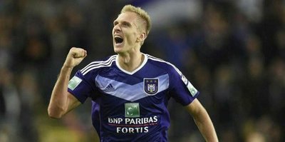 Kjaer parasıyla Teodorczyk
