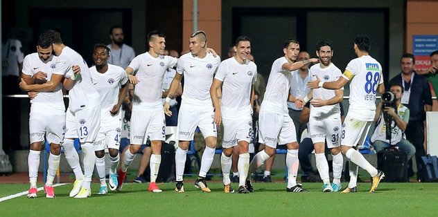 Kasımpaşa'yı yeni transferleri sırtladı