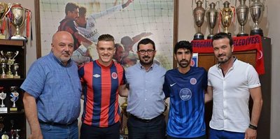 Bergama Belediyespor'da çifte imza