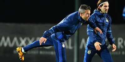 Robin van Persie kamptan ayrıldı