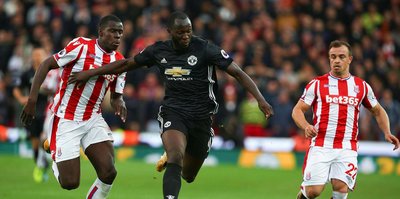 Manchester United ilk kaybını yaşadı