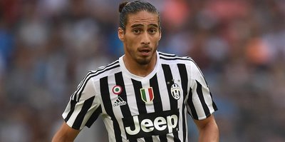 Caceres çark etti