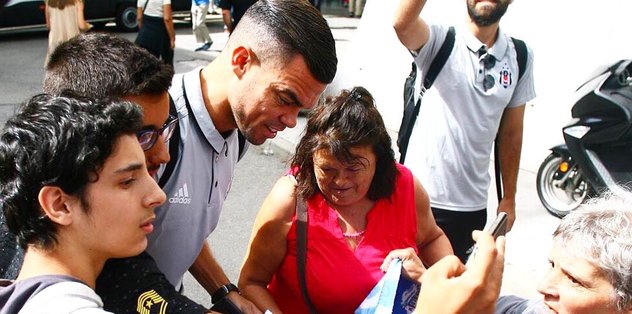 Beşiktaş Porto'ya indi