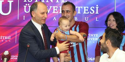 Bordo maviş sürprizi