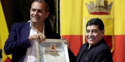 Maradona'ya Napoli'den "fahri vatandaşlık"