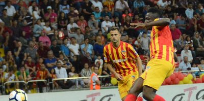 Asamoah Gyan'dan G.Saray'a gözdağı
