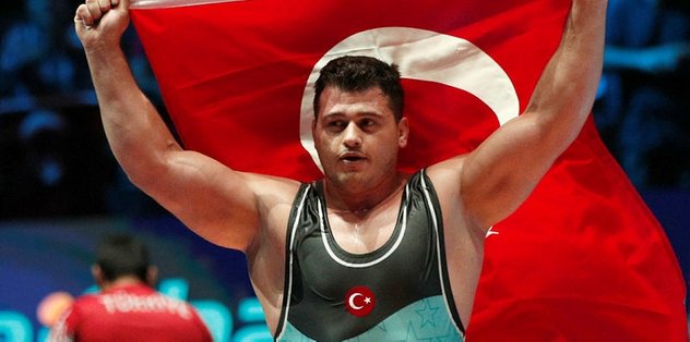 Dünya Şampiyonu Rıza Kayaalp