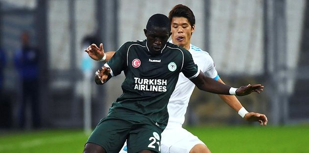 Konyaspor, Fransa'da direğe takıldı