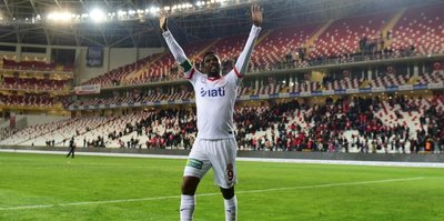 Eto'o, Türk Milli Takımı formasını giydi