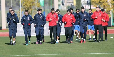 Trabzonspor’un Antalya kampı başladı