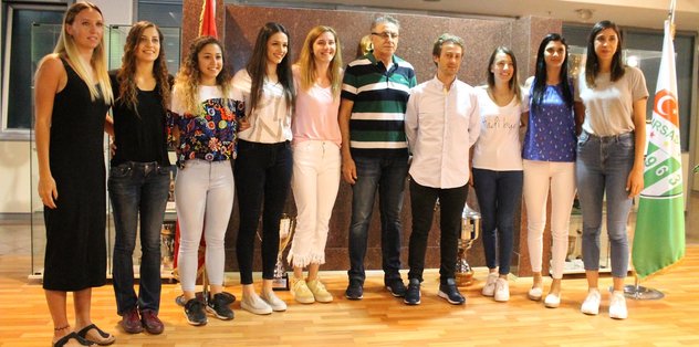 Bursaspor'a voleybolda 9 imza