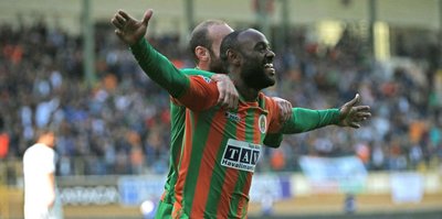 Vagner Love keyifli