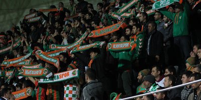 Eto’o tezahüratı