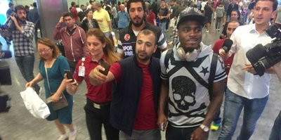 Emenike, Türkiye'ye döndü
