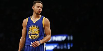Warriors'tan Curry'ye çılgın fiyat