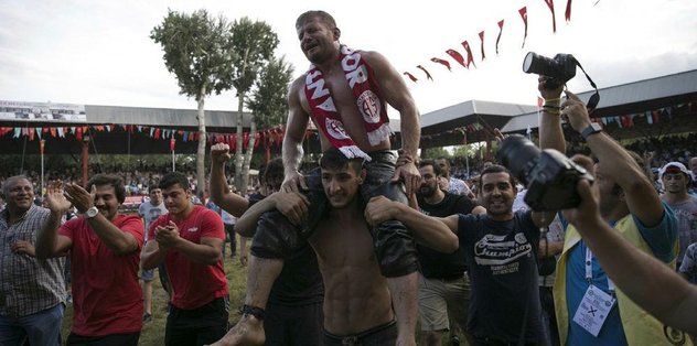 Kırkpınar'da başpehlivan İsmail Balaban!