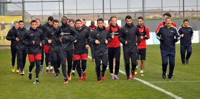 Sefa Yılmaz takımla birlikte çalıştı