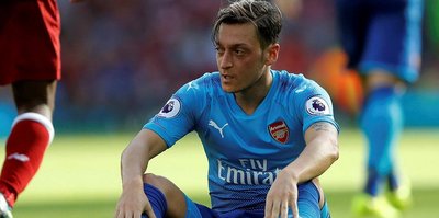 Mesut Özil fena patladı