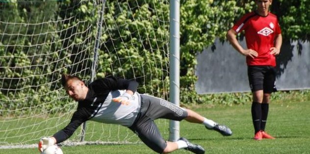 Altay'da kaleci Alper ayrılacak