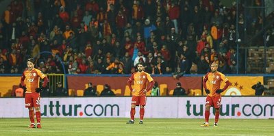 Savunma çöktü