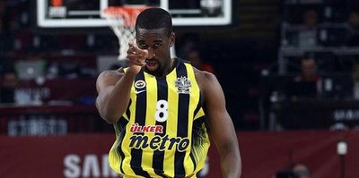Ekpe Udoh yuvadan uçtu