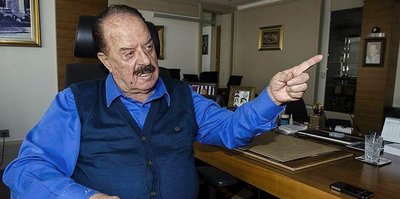 İstifa et oğlum gelecek!