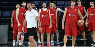 12 Dev Adam İtalya yolcusu
