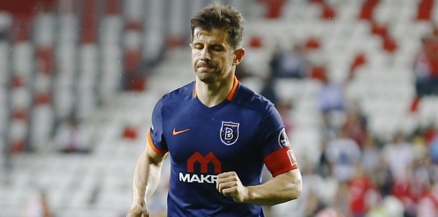 Emre Belözoğlu Jandarma'da ifade veriyor