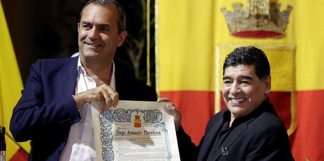 Maradona'ya Napoli'den "fahri vatandaşlık"