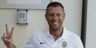 Cassano özür diledi ve bıraktı