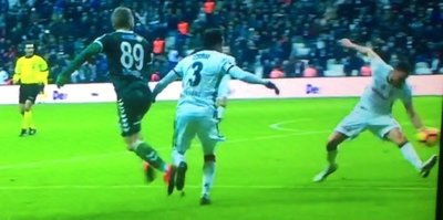 Vodafone Arena'da penaltı itirazları!