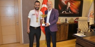 Altıeylül, bilardo da zirvede