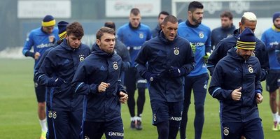 Fenerbahçe'de 3 isim kadroya alınmadı