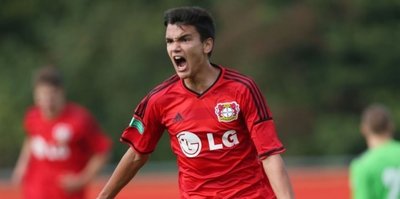 Atakan Akkaynak, Barcelona yolunda