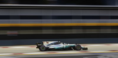 Singapur GP'de zafer Hamilton'ın