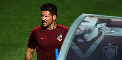 Simeone'nin sözleşmesi uzatıldı
