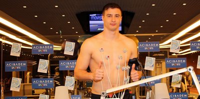 Mitrovic turp gibi!