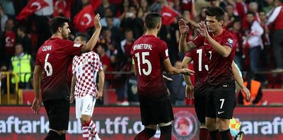 Ozan ıslıklarla girdi