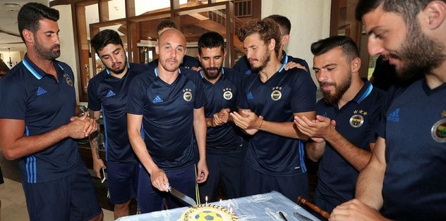 Aatıf’a doğum günü partisi