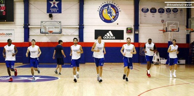 Anadolu Efes sezonu açtı