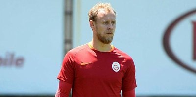 ''Semih artist değil!''