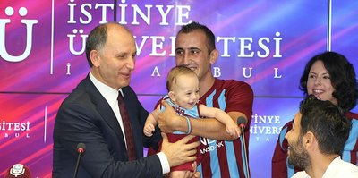 Trabzon, Bordo Maviş’i renklerine bağladı