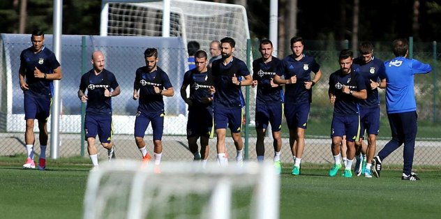 Fenerbahçe, Düzce'de ilk antrenmanını yaptı