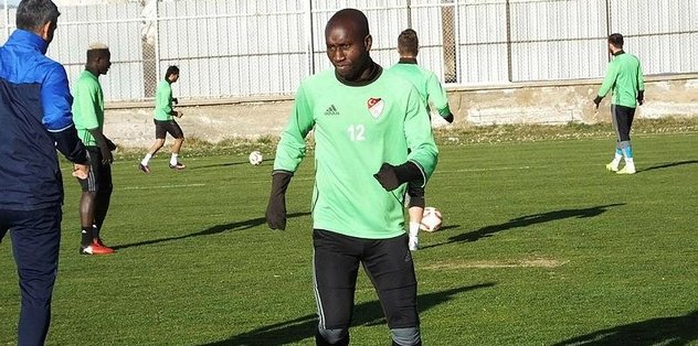 Diarra'dan 6 günlük sözleşme