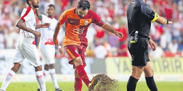Selçuk bandı söktü aldı